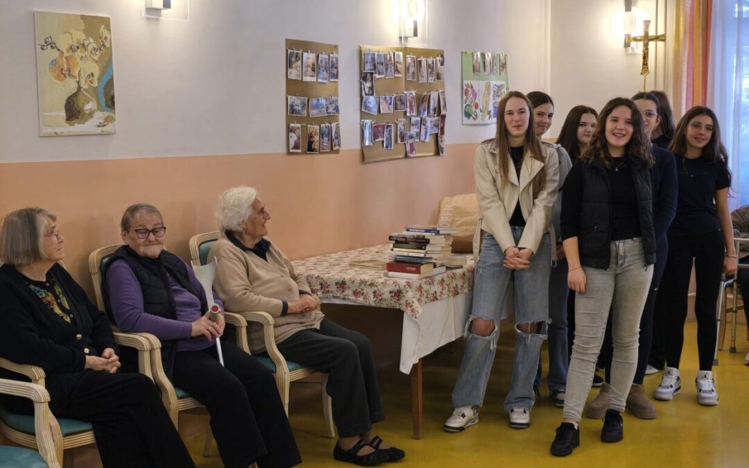 Učenice 7.a razreda donirale knjige Domu umirovljenika Sv. Polikarp